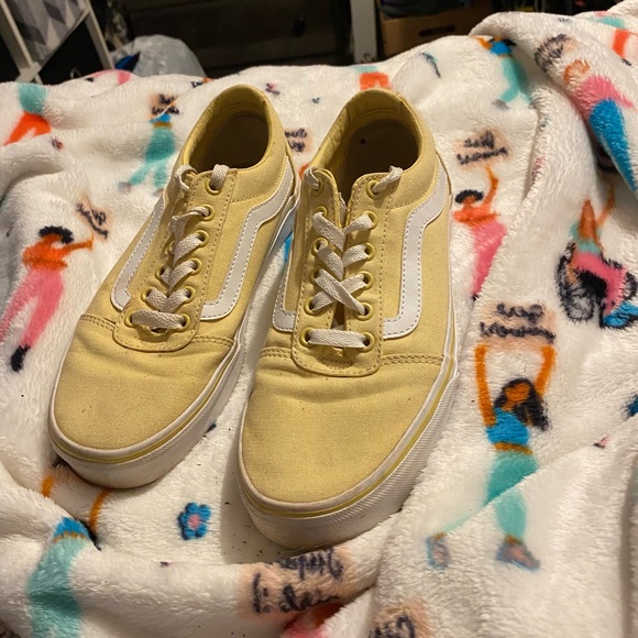 yellow vans - Picture 2 of 2